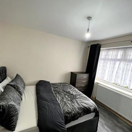Luxury 3 Bed 3 Bedroom House Harborne เบอร์มิงแฮม ภายนอก รูปภาพ